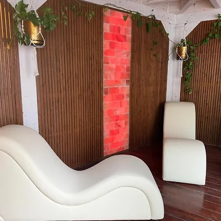 Bed & Breakfast Dimora Dei Salentini 4*